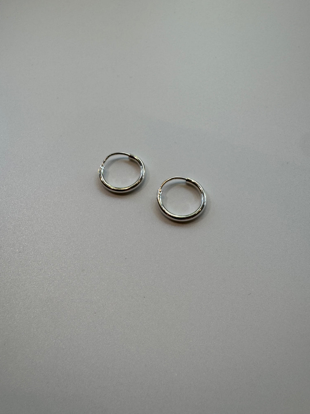 Silver Wire Winnona Hoops S