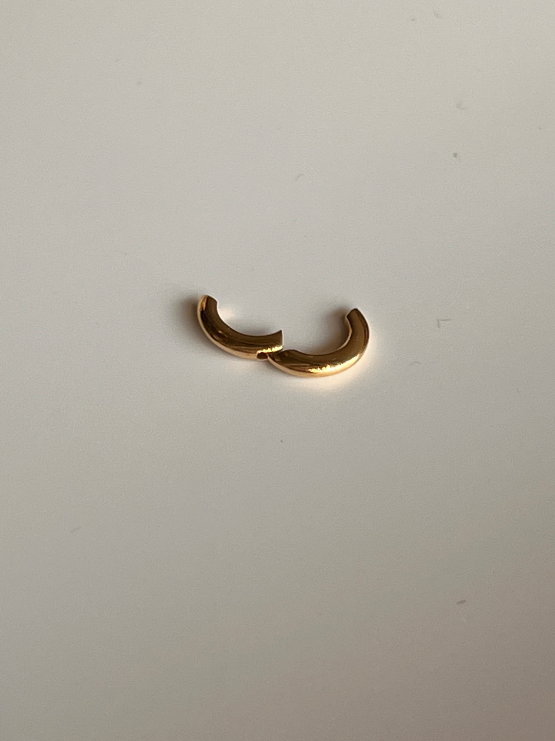 Frances Grace Single 14K Gold Plain Ear Cuff
