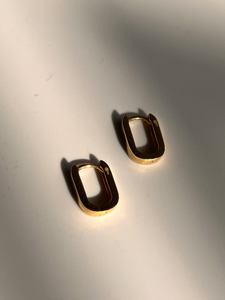 Frances Grace 10K Gold Flat Paperclip Oval Mini Earrings