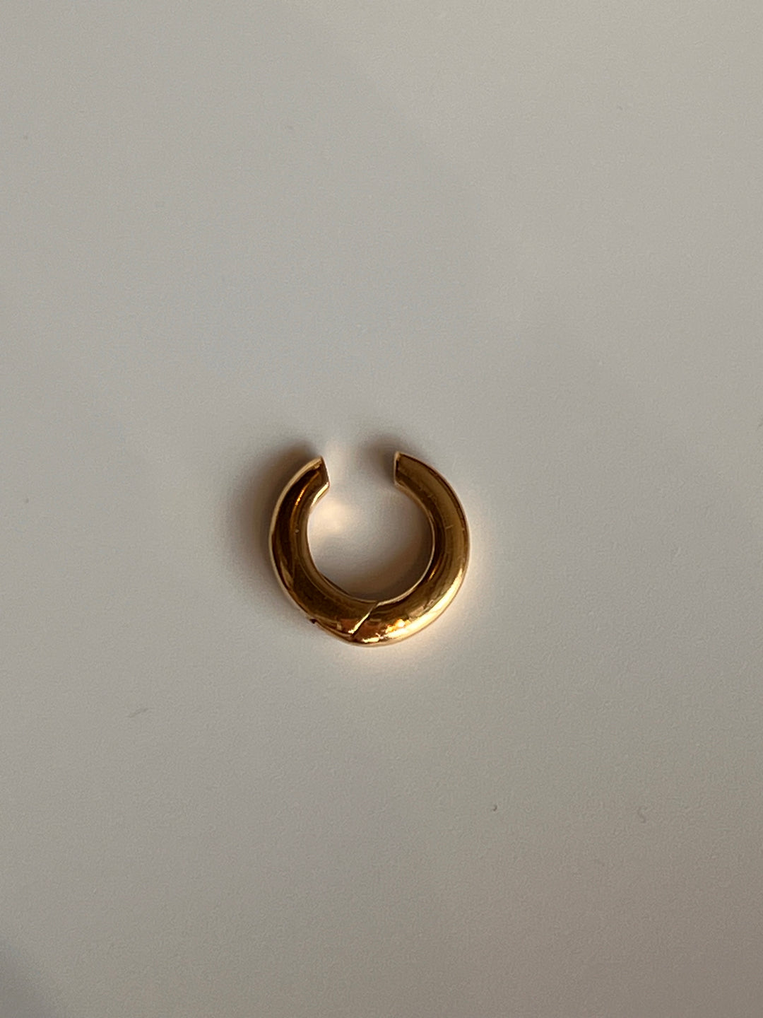 Frances Grace Single 14K Gold Plain Ear Cuff