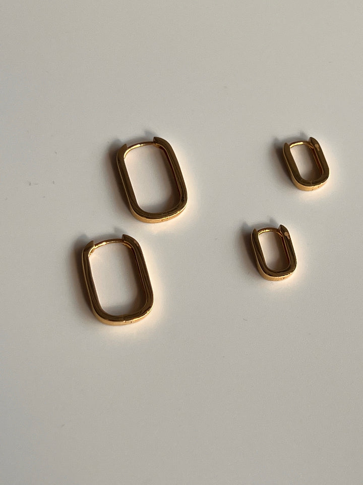 Frances Grace 10K Gold Flat Paperclip Oval Mini Earrings