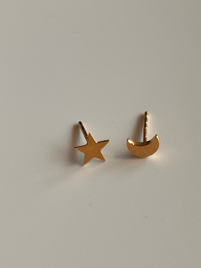 Load image into Gallery viewer, Frances Grace 10K Gold Star and Moon Stud Earrings
