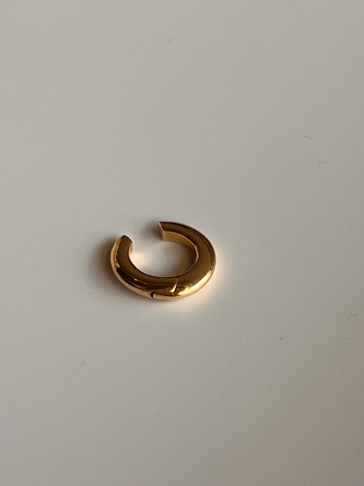 Frances Grace Single 14K Gold Plain Ear Cuff