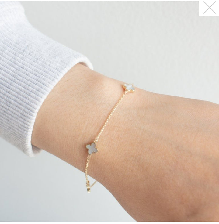 Frances Grace 10K Canadian Gold Mother-of-Pearl Four-Leaf Clover Bracelet