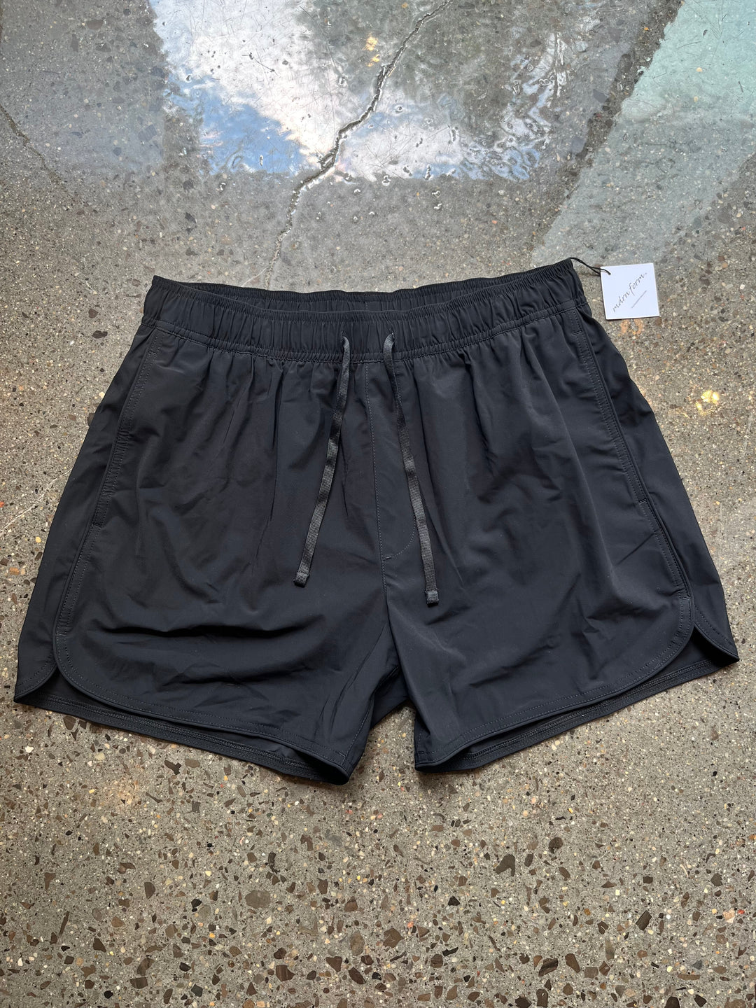 Mdrn Form Black Swimming trunks