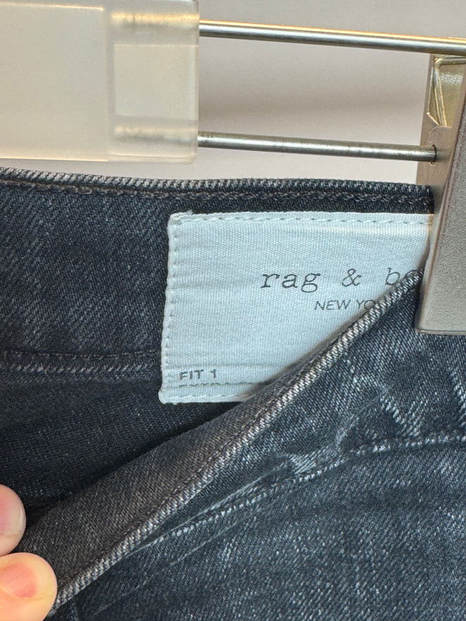 Load image into Gallery viewer, Rag &amp; Bone Devon Jeans S 30
