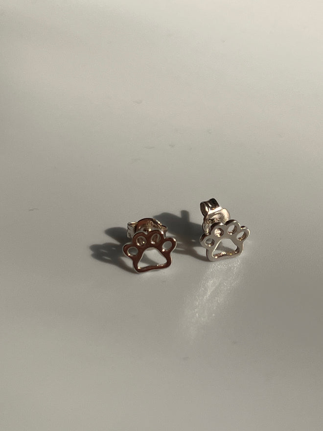 Load image into Gallery viewer, Frances Grace Paw Print Silver Stud Earrings
