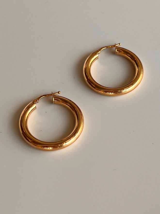 Load image into Gallery viewer, Frances Grace 10K Canadian Gold Medium Tube Hoop Earrings
